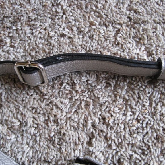 Nicole Miller silver quilted purse - Picture 5 of 15